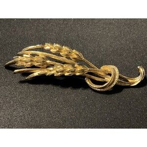 Monet Gold Tone Wheat Bundle Brooch